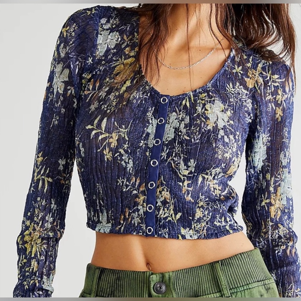 We the Free Small Angelina Cropped Blue Floral Crinkle Blouse